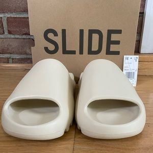 Yeezy Slide - Bone - Size 6